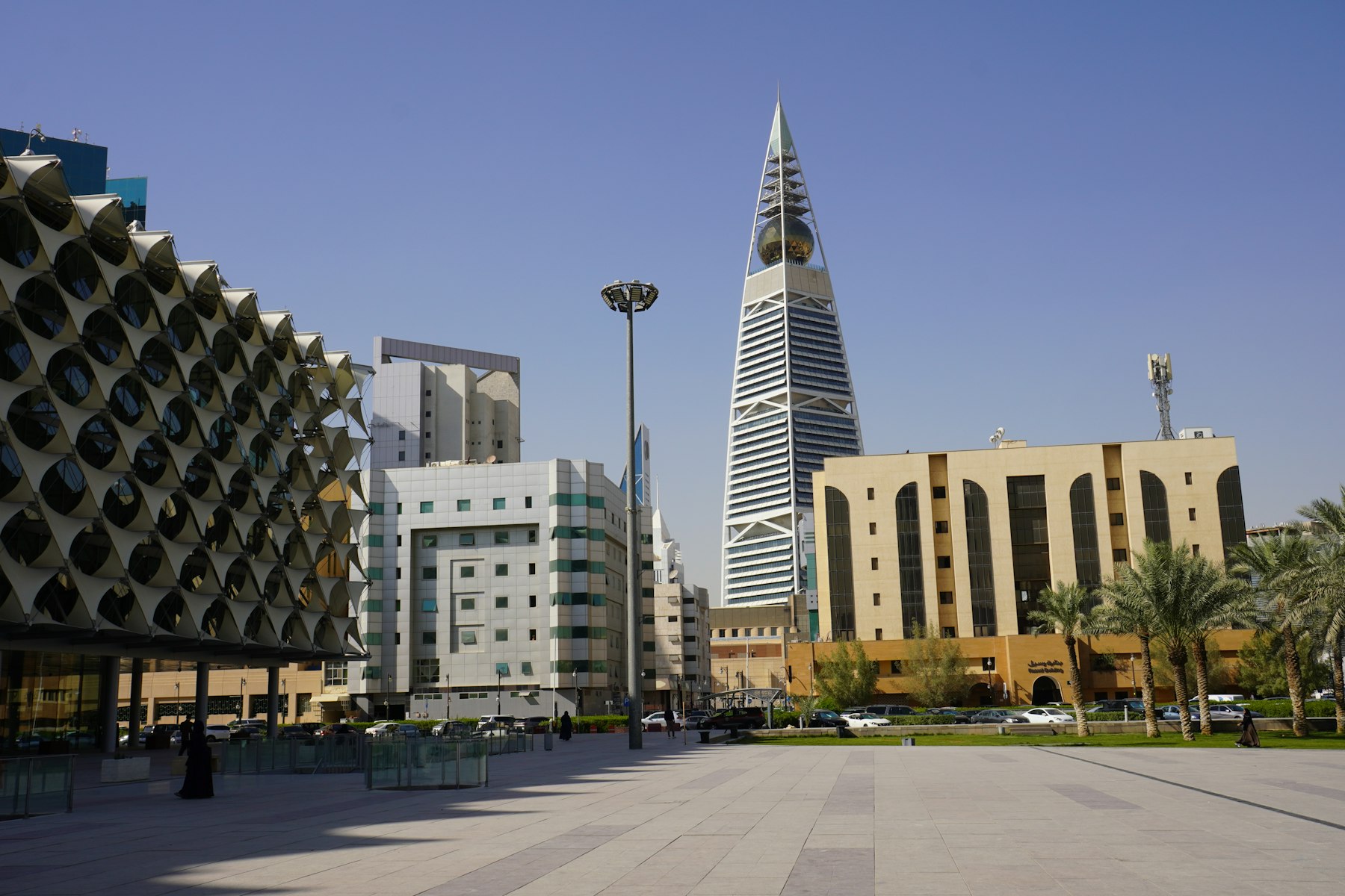 أفق الرياض مع برج المملكة